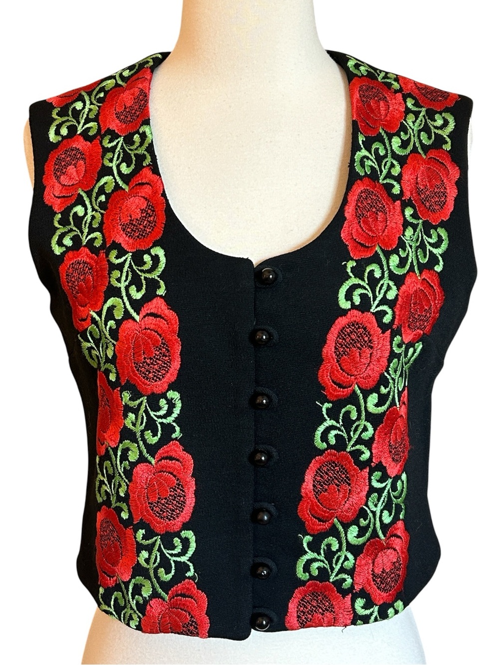 Vintage Bleeker Street button-up crop vest Embroidered Red Black Women’s size S
